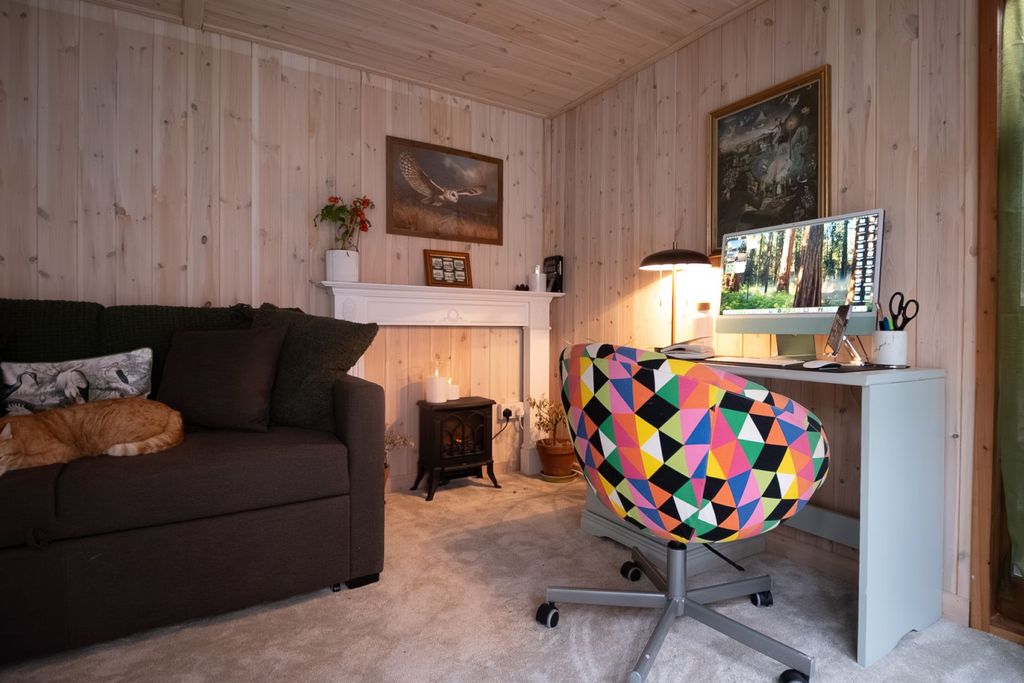 Property photo 3 of 13