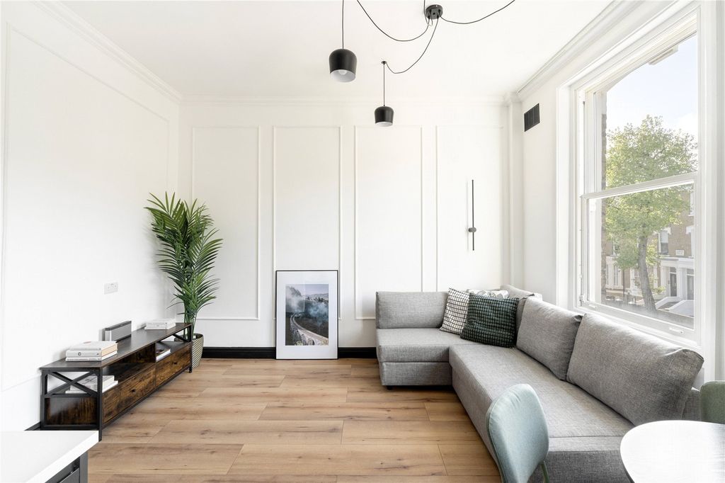 Property photo 1 of 20 Picture No. 09