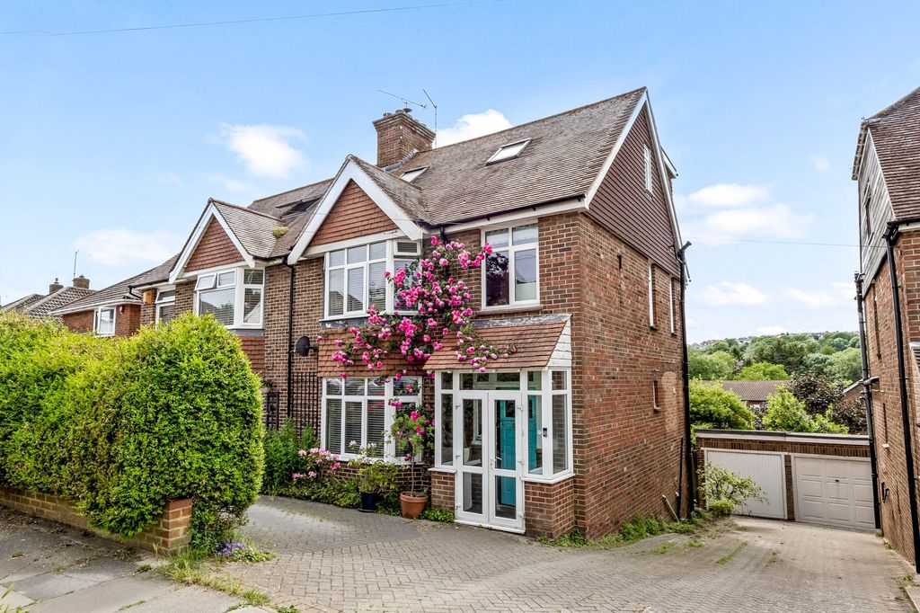 Property photo 1 of 37