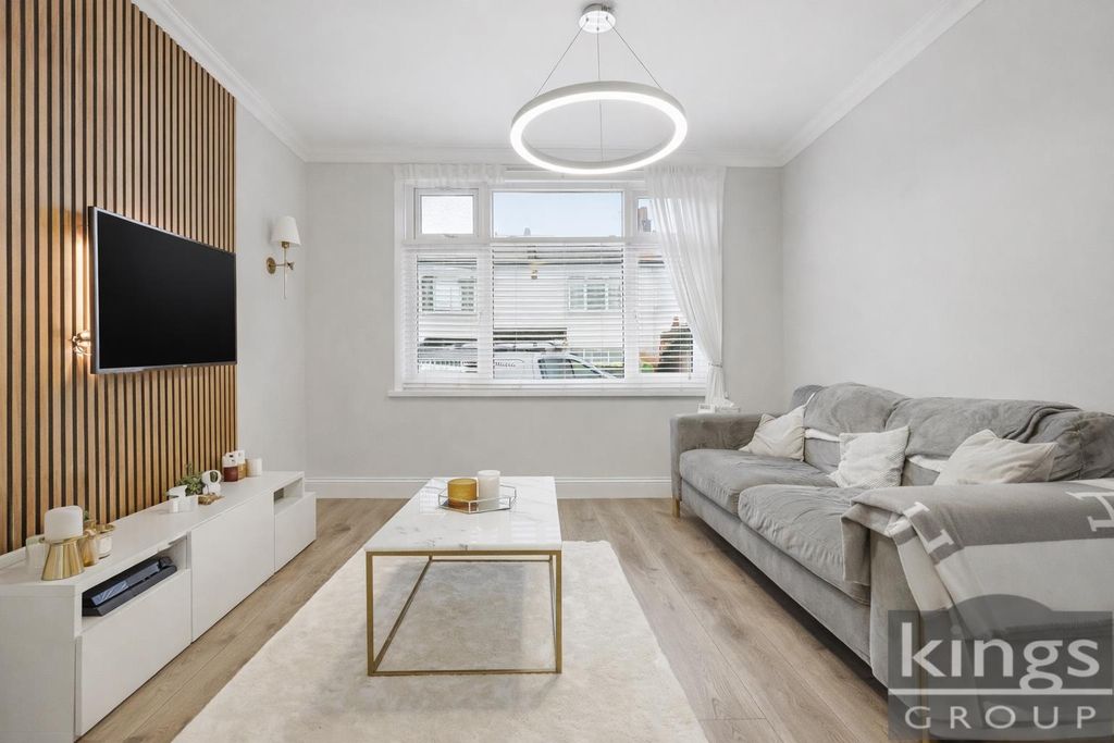 Property photo 2 of 21