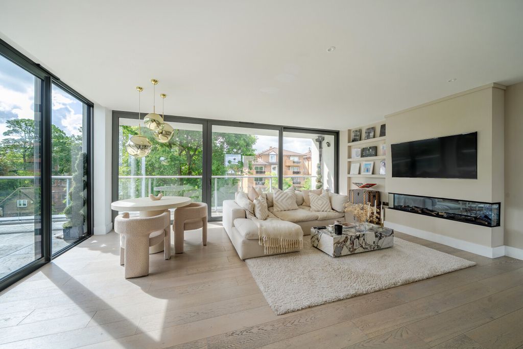 Property photo 2 of 12 1453366-6-6A0Ad97...