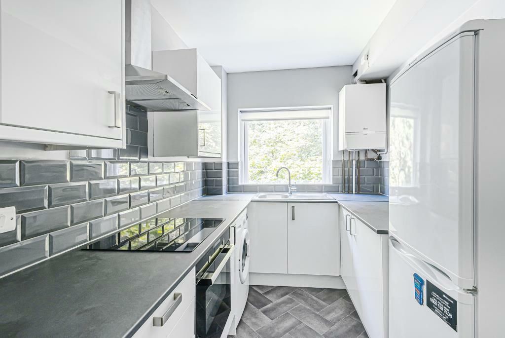 Property photo 2 of 5 Kitchen