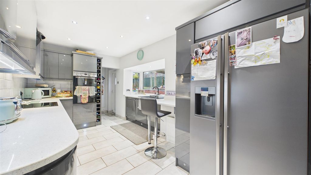 Property photo 1 of 24 Cam05101G0-Pr0117-Still010.Jpg