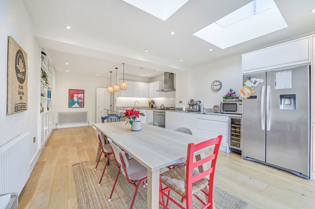 Property photo 3 of 8