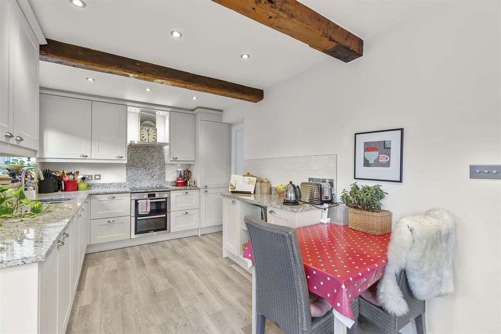 Property photo 3 of 28 Kitchen.Jpg