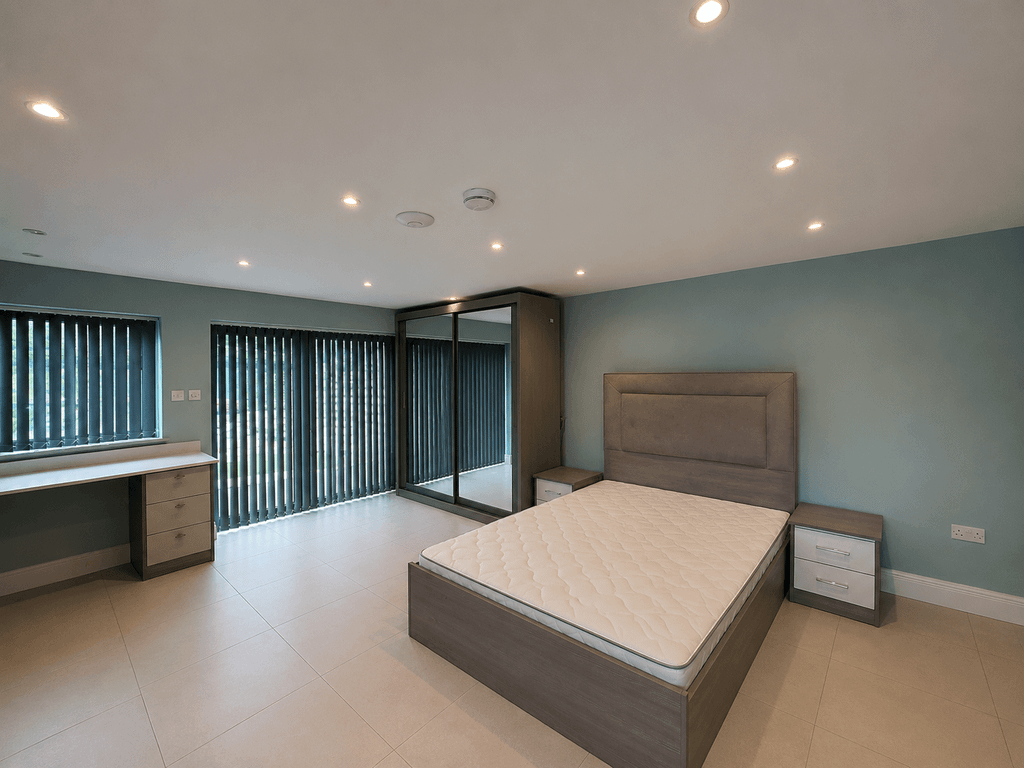 Property photo 1 of 5 1 Bed Flat To Rent Hollywood Gardens, Hayes Ub4