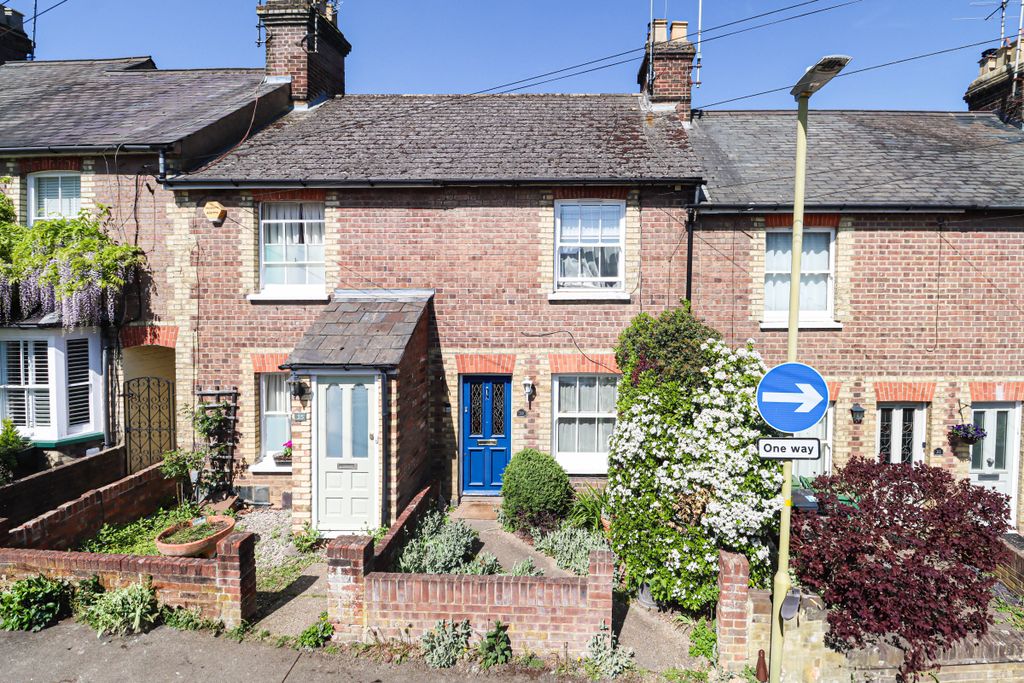 Property photo 1 of 11 Front