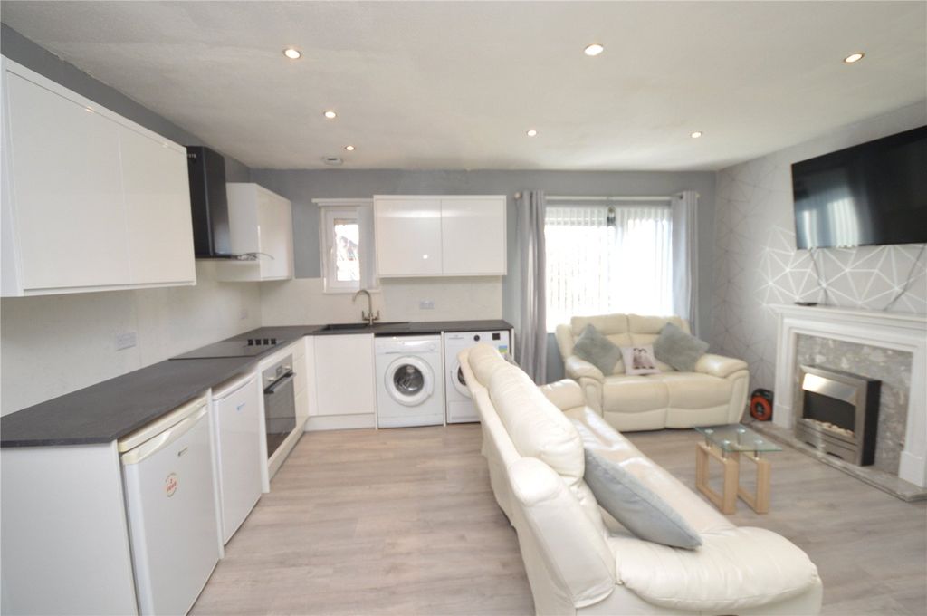 Property photo 2 of 9 Picture 2