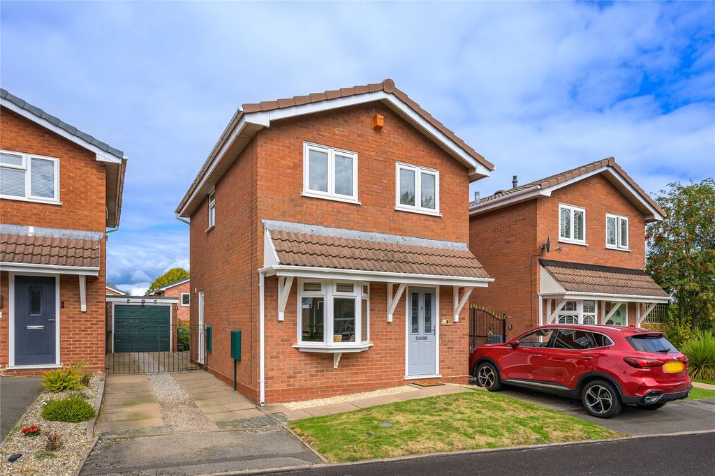 Property photo 1 of 36 Picture No. 06