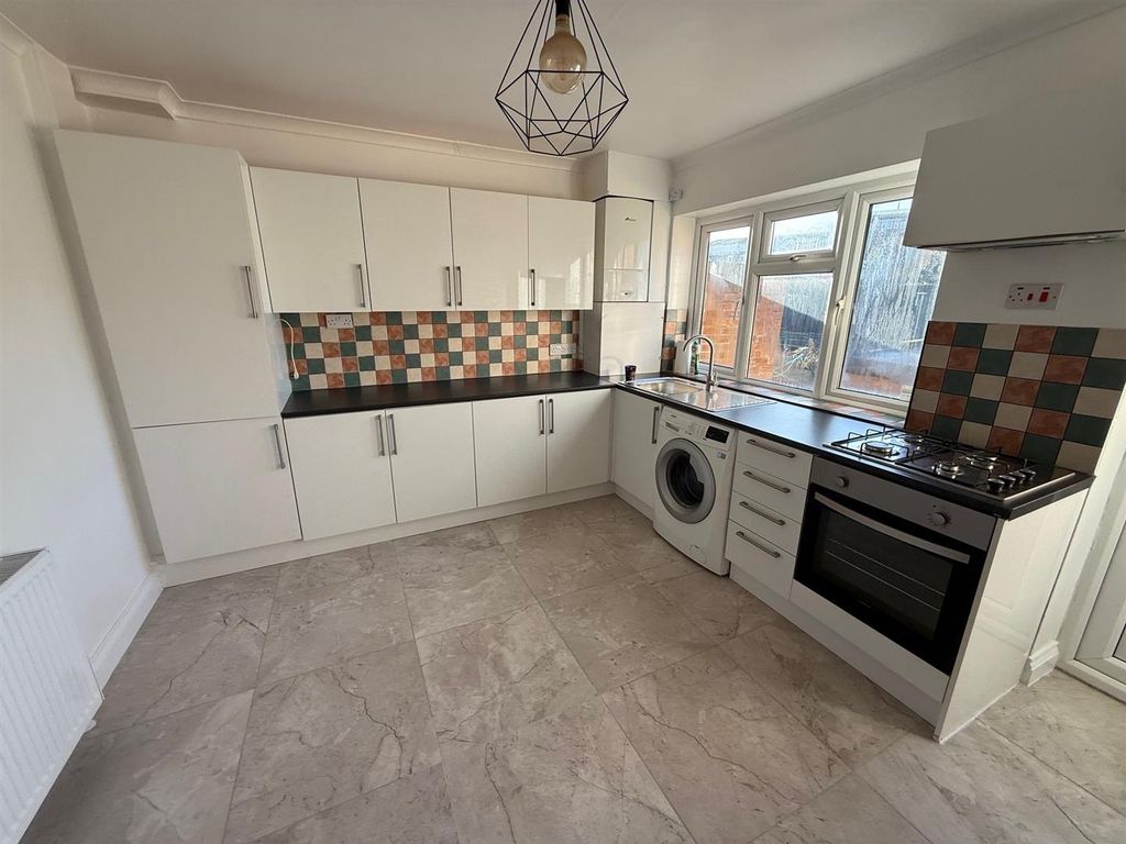 Property photo 1 of 9 7.Jpg