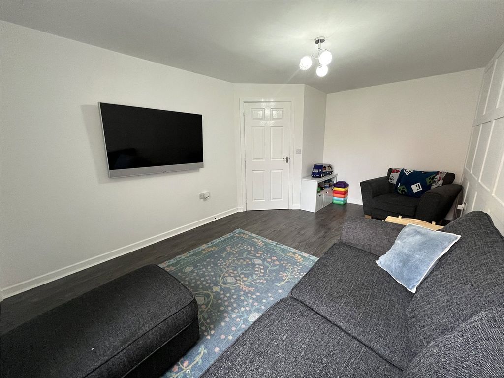 Property photo 3 of 28 Picture No. 29