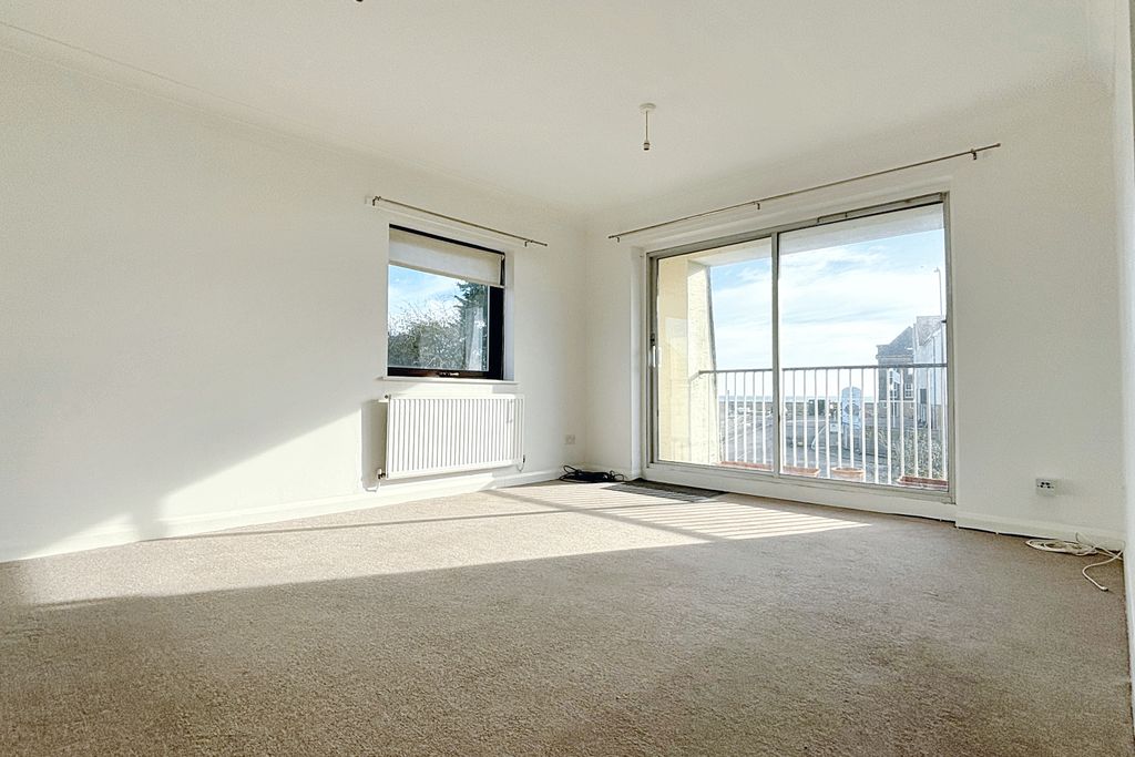 Property photo 3 of 12 Img_8724