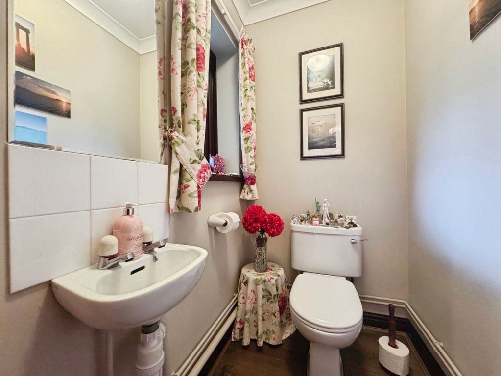 Additional image 23 of 6 bed detached house for saleLlys-Y-Dderwen, Llangennech, Llanelli, Carmarthenshire SA14
