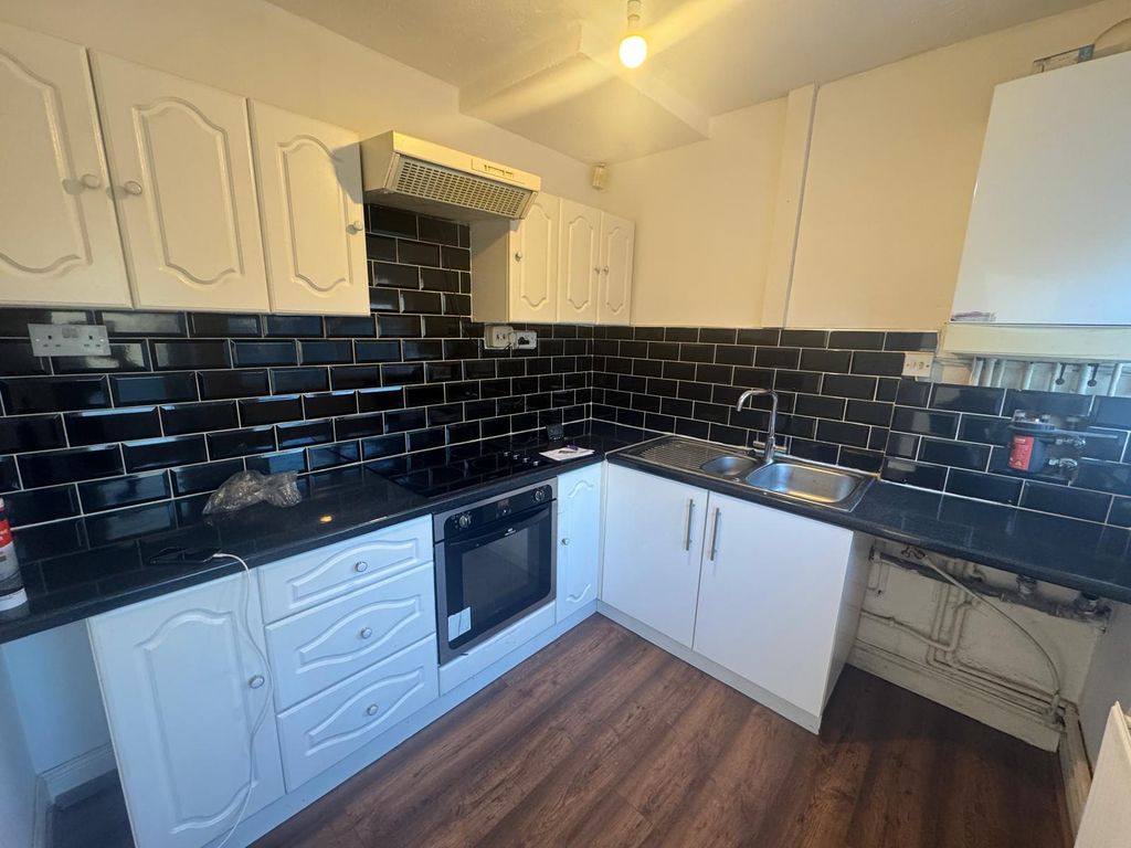 Property photo 3 of 9 View