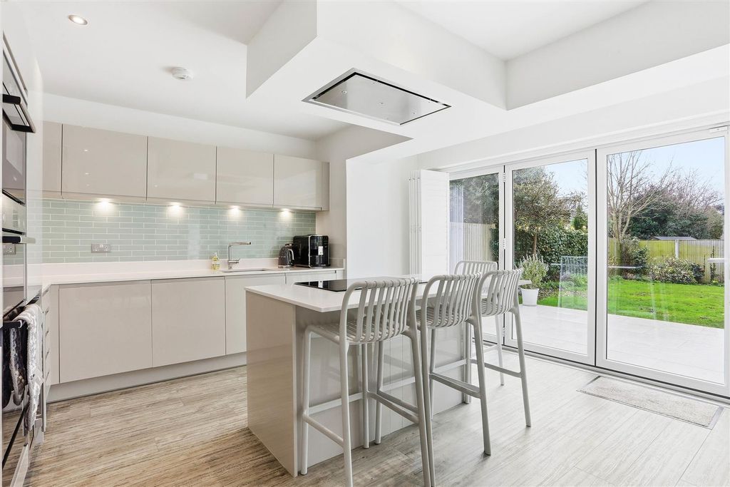 Property photo 3 of 29 1630440358 - 29.Jpg