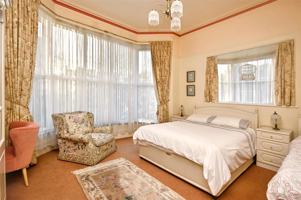 Additional image 23 of 8 bed semi-detached house for saleThe Goffs, Eastbourne BN21