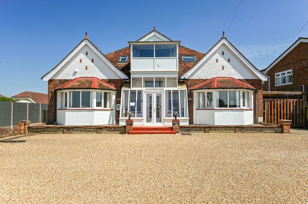 Property photo 2 of 59