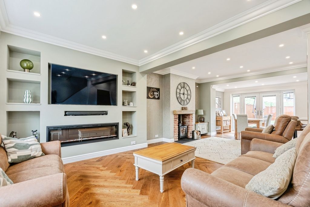 Property photo 2 of 29 Pbox-Img.Jpg