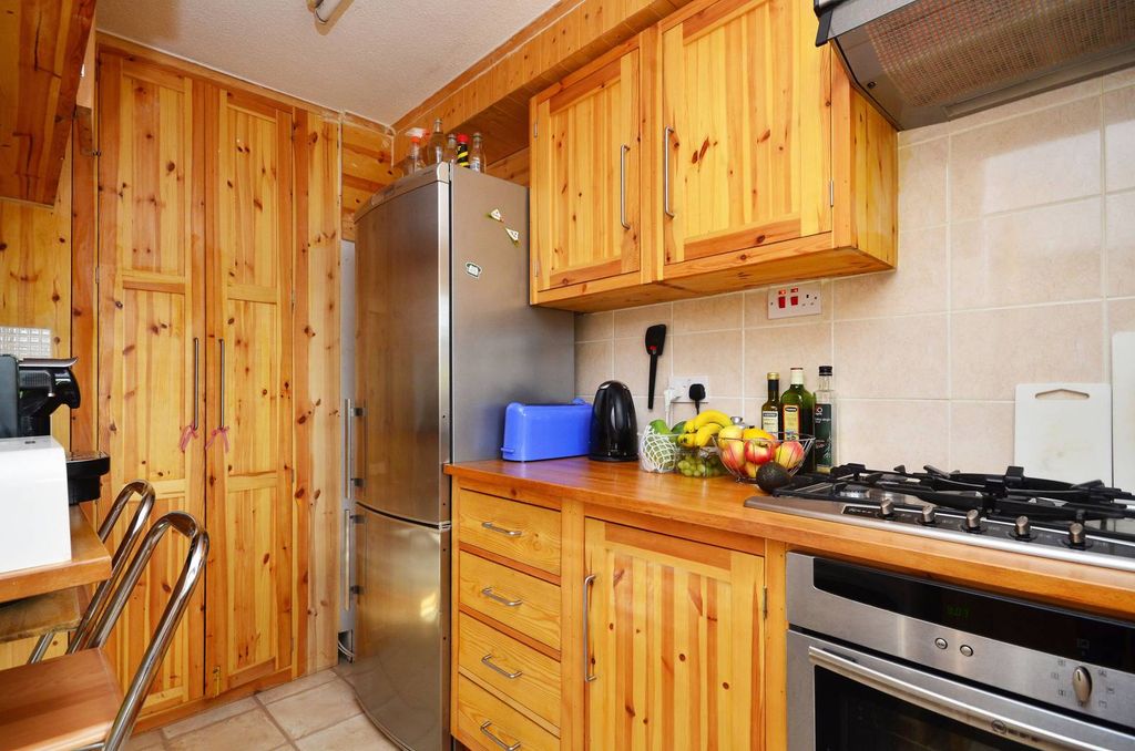 Property photo 1 of 5