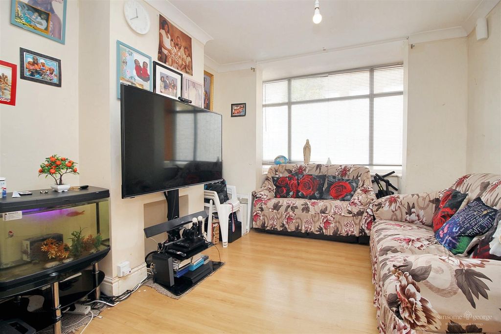 Property photo 2 of 15 Living Room