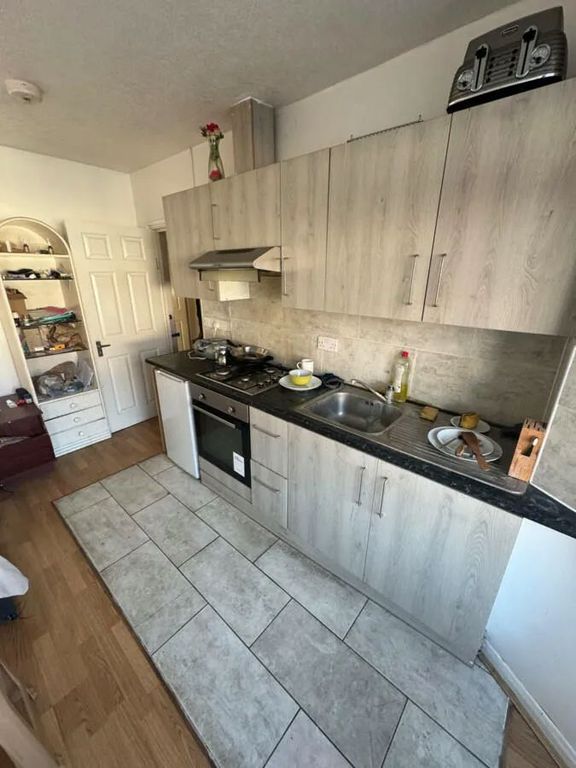 Property photo 2 of 4
