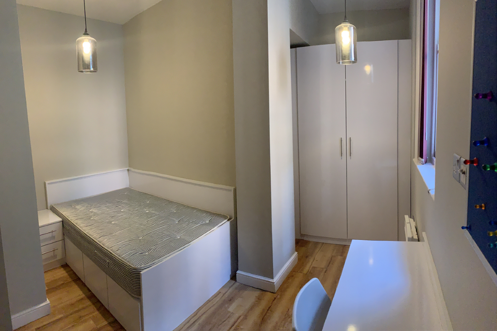 Property photo 3 of 6