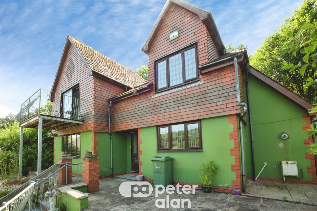 Property photo 2 of 27