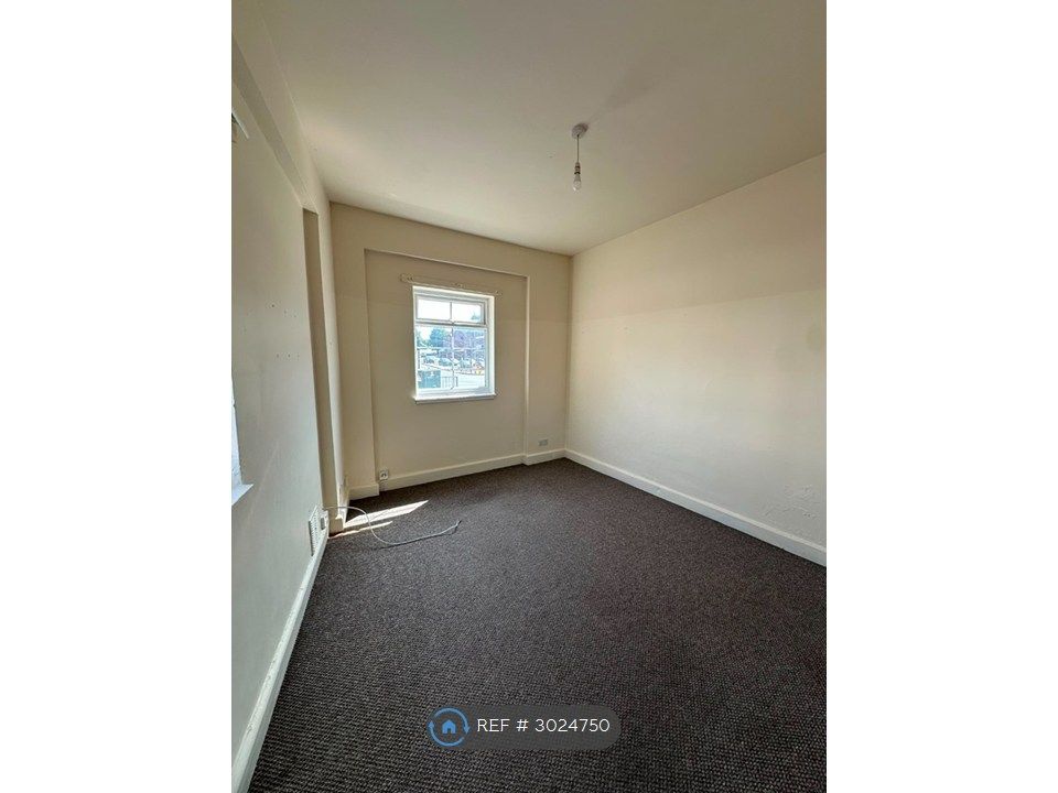 Property photo 2 of 3