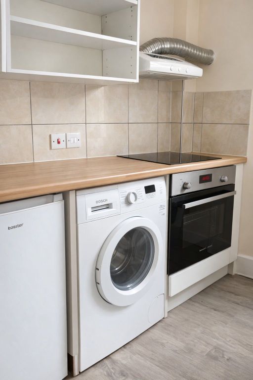 Property photo 2 of 5 Photo 6