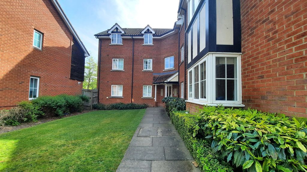 Property photo 1 of 12