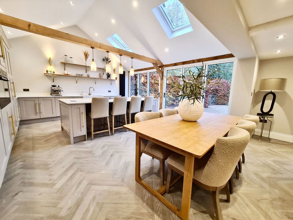 Property photo 3 of 51