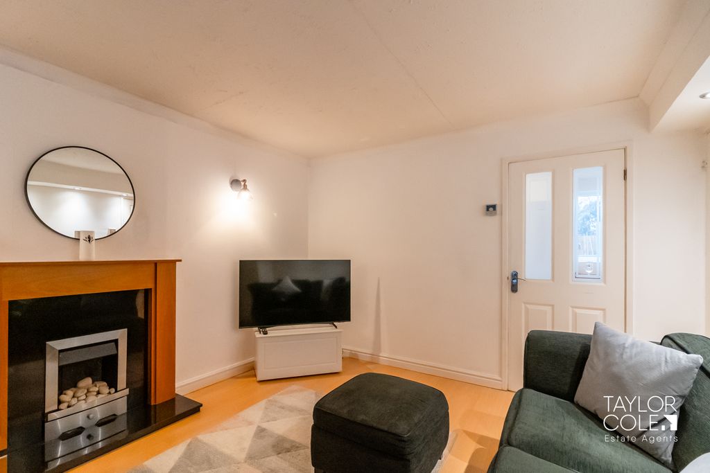 Property photo 2 of 16