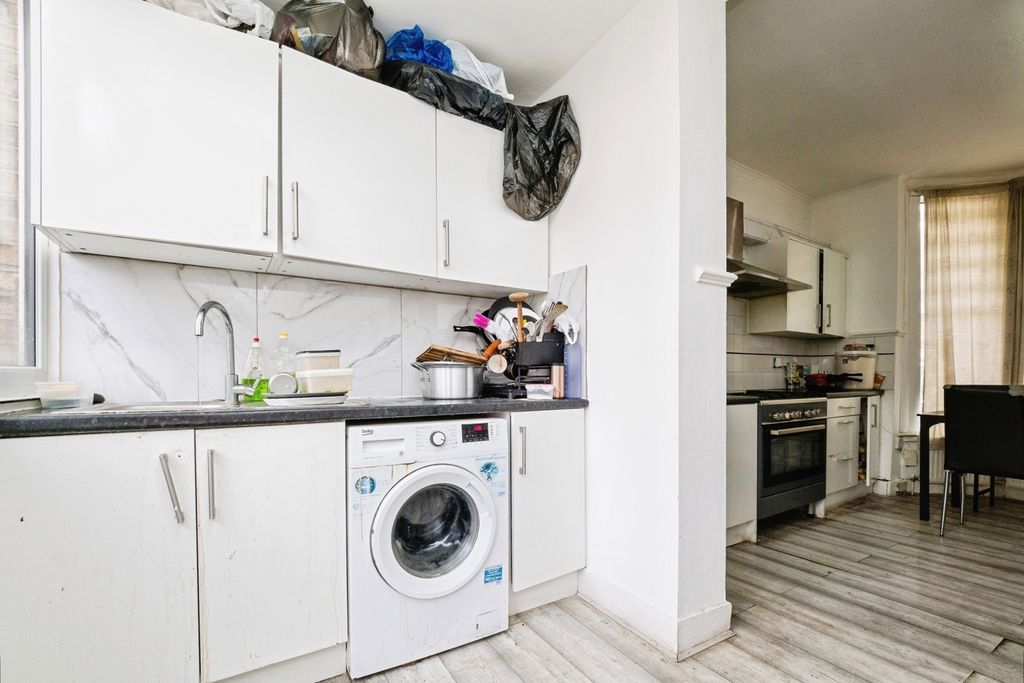 Property photo 2 of 19 Pbox-Img.Jpg