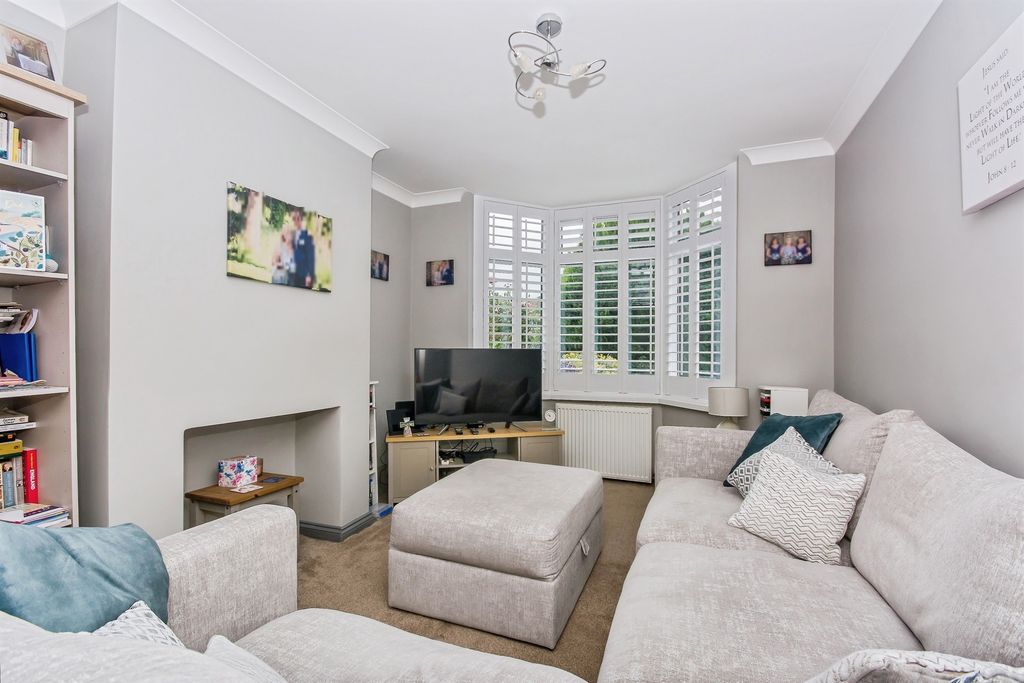 Property photo 3 of 17