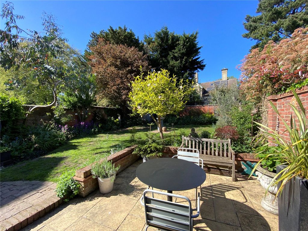 Property photo 2 of 14 Picture No. 24