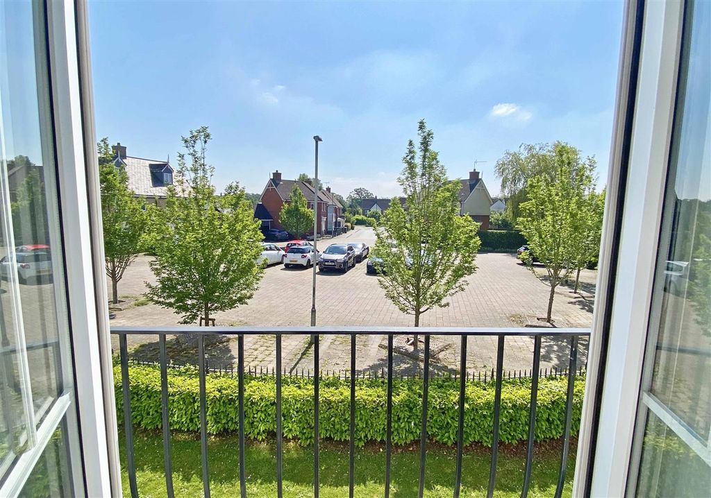 Property photo 3 of 15 Outlook.Jpg