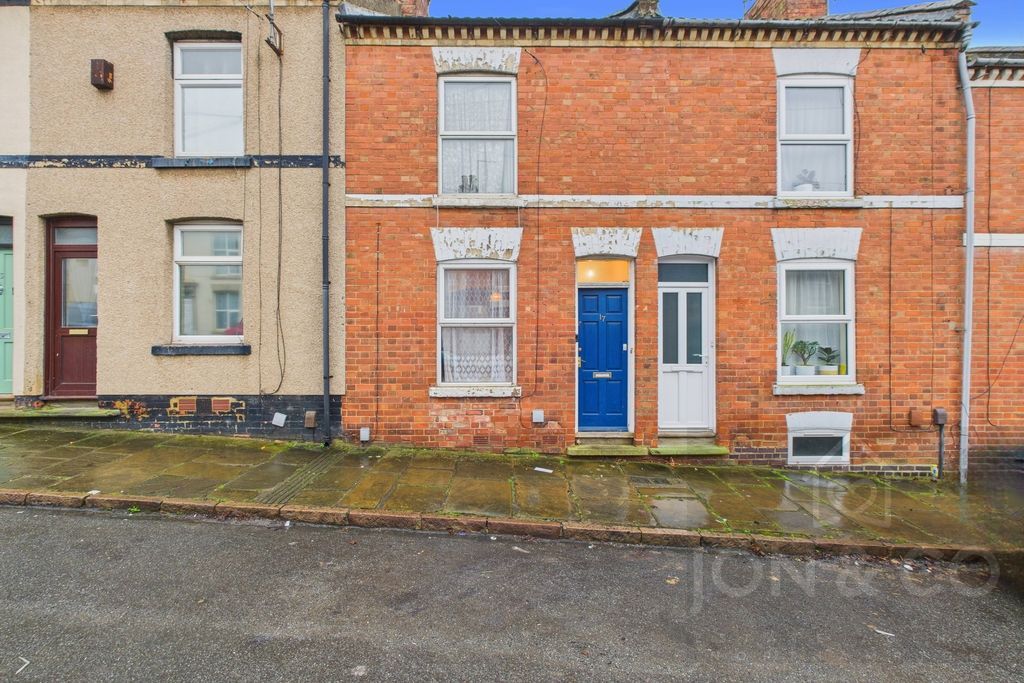 Property photo 1 of 11