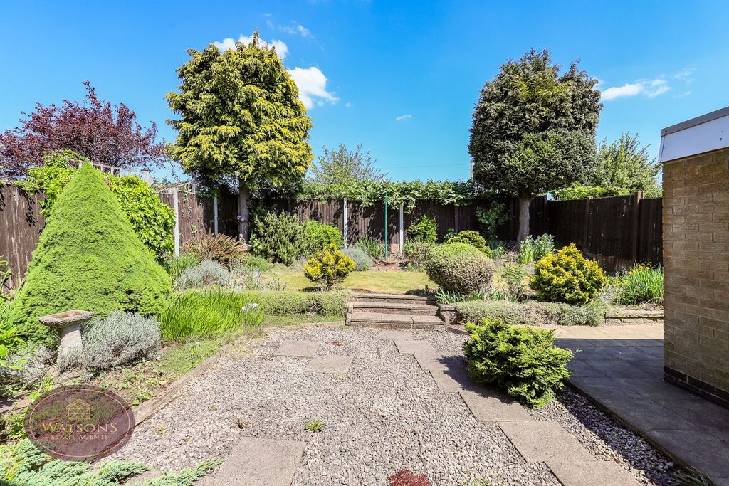 Property photo 2 of 18
