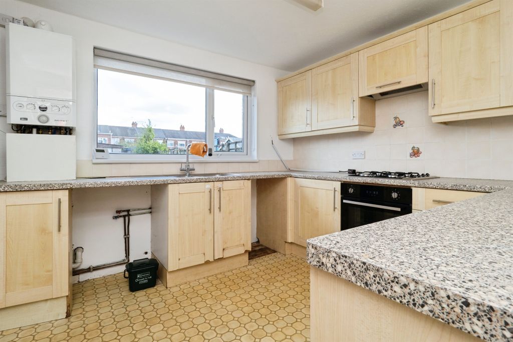 Property photo 2 of 14