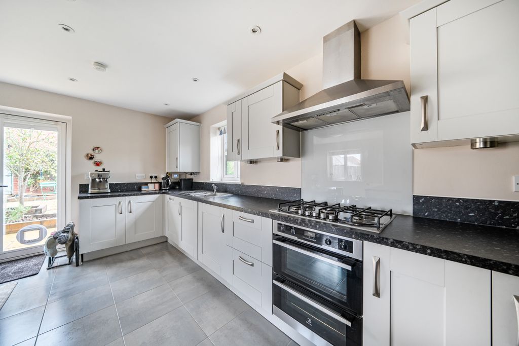 Property photo 2 of 21 151516517