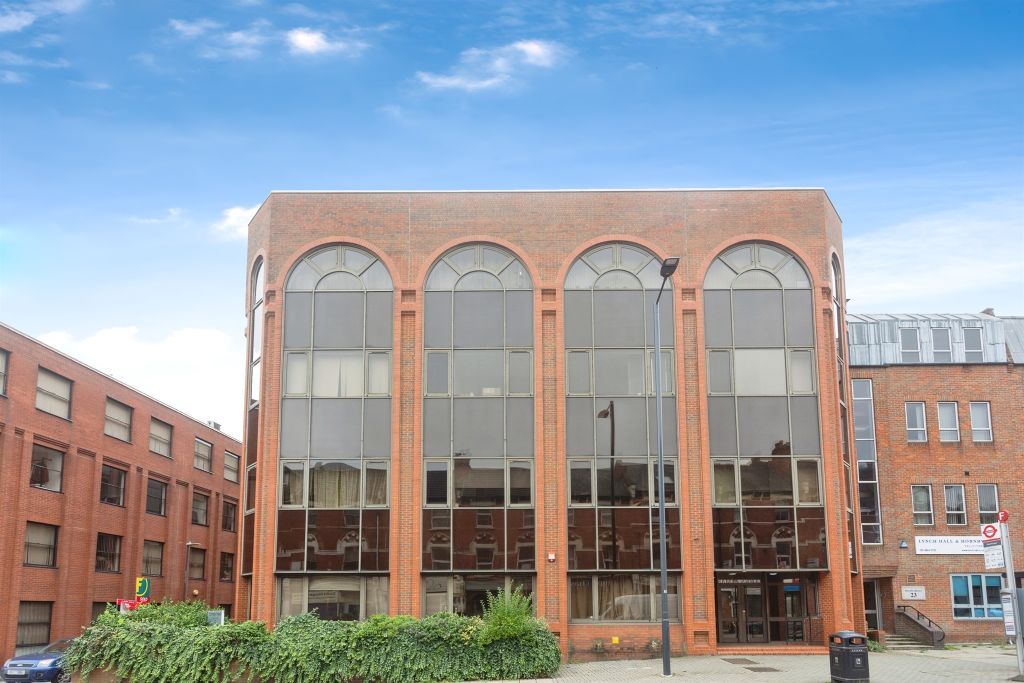 Property photo 1 of 11