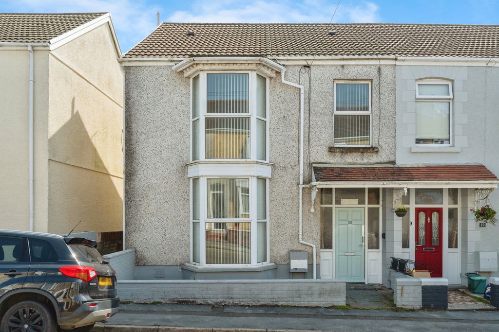 Property photo 1 of 15