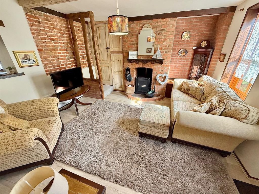 Property photo 3 of 21 Sitting Room