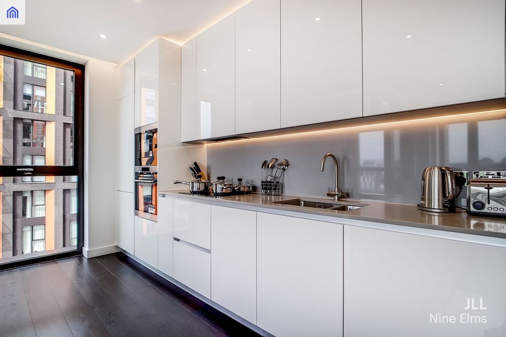 Property photo 3 of 18 7_Kitchen_Recepti...