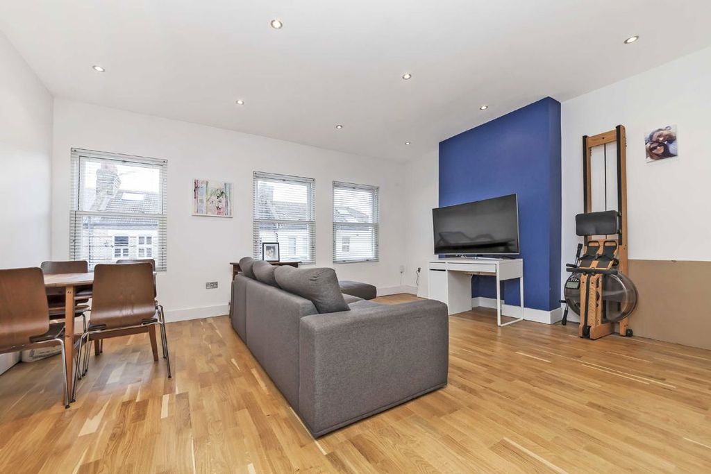 Property photo 2 of 5