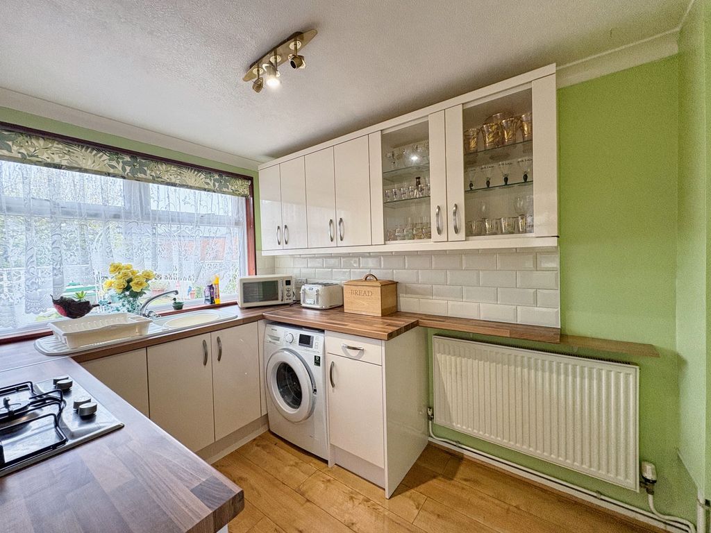 Property photo 2 of 16