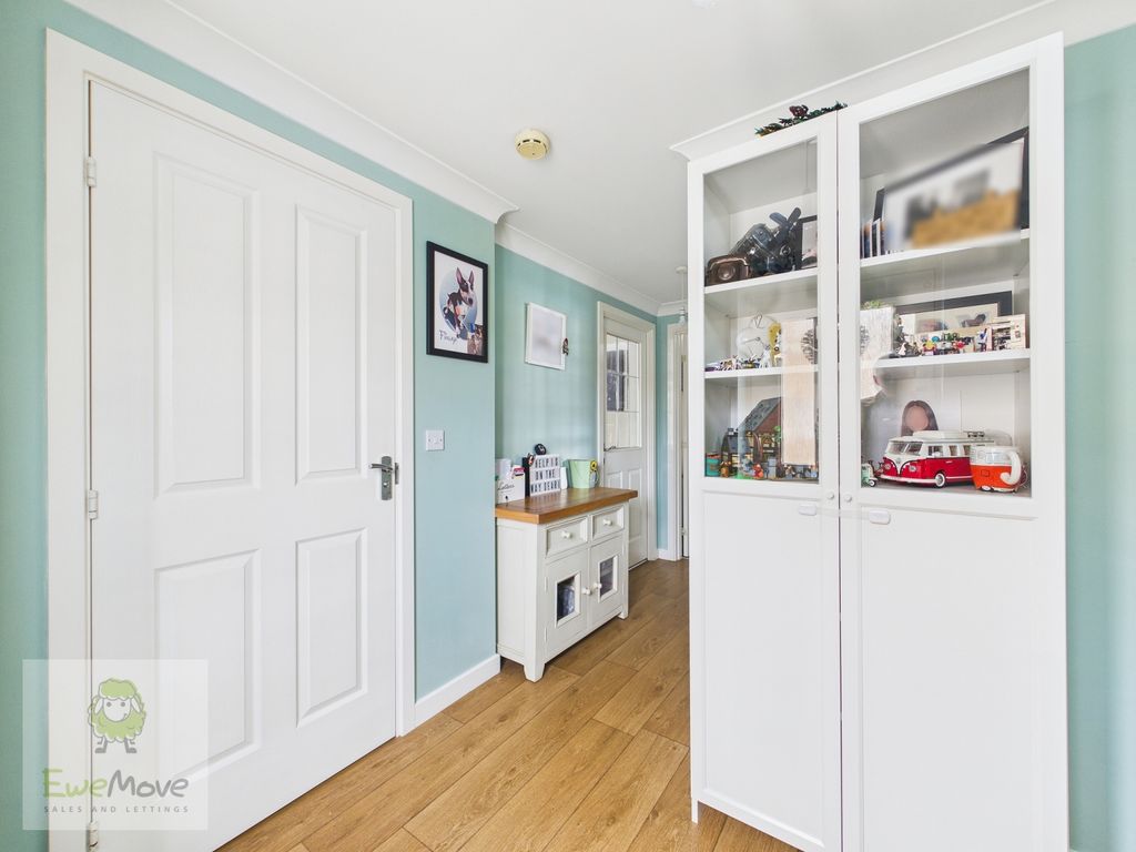 Property photo 3 of 29 Hallway