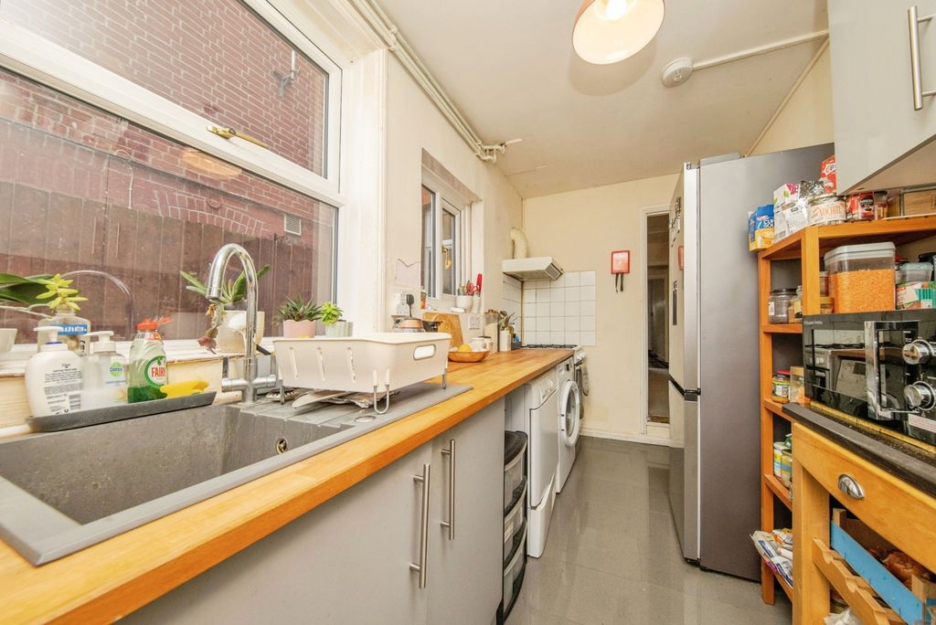 Property photo 2 of 17 Pbox-Img.Jpg