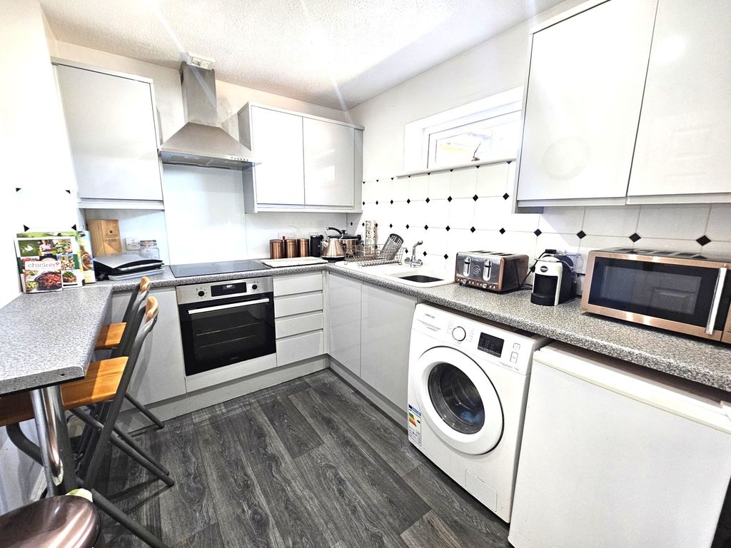 Property photo 2 of 15 Kitchen