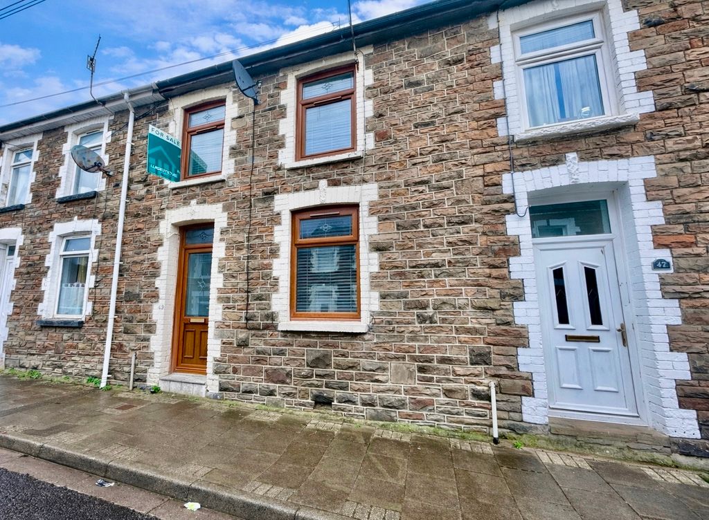 Property photo 1 of 27